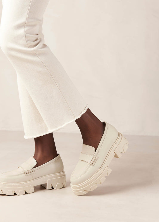 Trailblazer Cream Leather Loafers